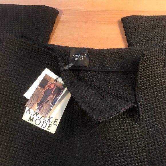 A.W.A.K.E. MODE Asymmetric Slit-Detailed Waffle Knit Pants - Picture 8 of 14